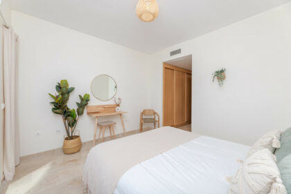 8a54cb7f2f946f365de747c2e07d1fb2 - 14