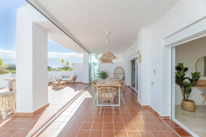 8a54cb7f2f946f365de747c2e07d1fb2 - 15