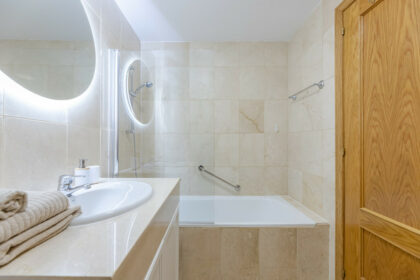 8a54cb7f2f946f365de747c2e07d1fb2 - 6