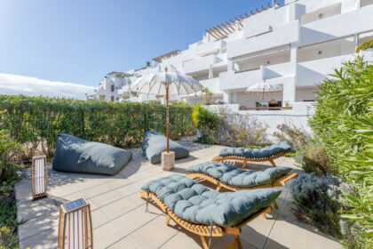 8a54cb7f2f946f365de747c2e07d1fb2 - 9