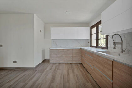 8b31fe8f36754df5df5da1d2c6d9282d - 13