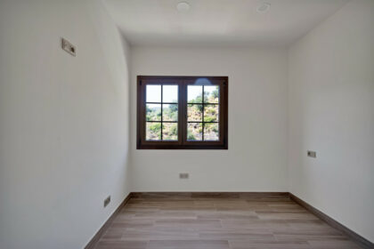 8b31fe8f36754df5df5da1d2c6d9282d - 15