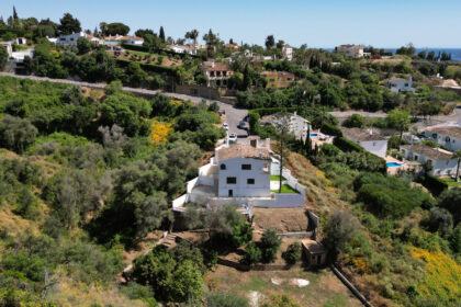 8b31fe8f36754df5df5da1d2c6d9282d - 17