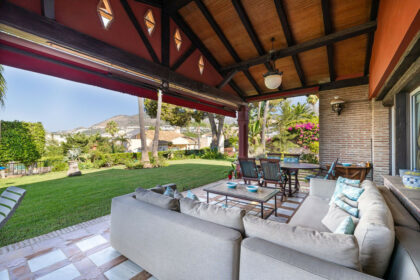 8bf827895102a5466fae43123751d2ed - 14