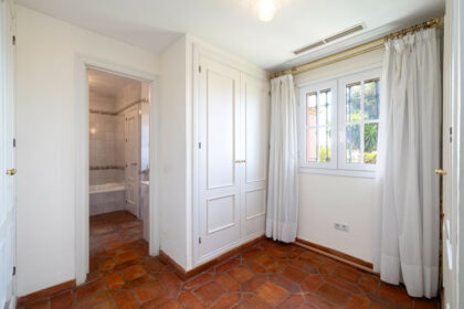 8bf827895102a5466fae43123751d2ed - 28