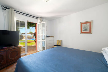 8bf827895102a5466fae43123751d2ed - 31