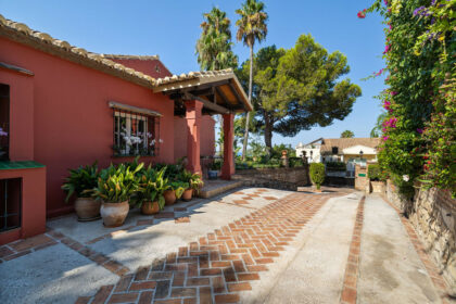 8bf827895102a5466fae43123751d2ed - 6