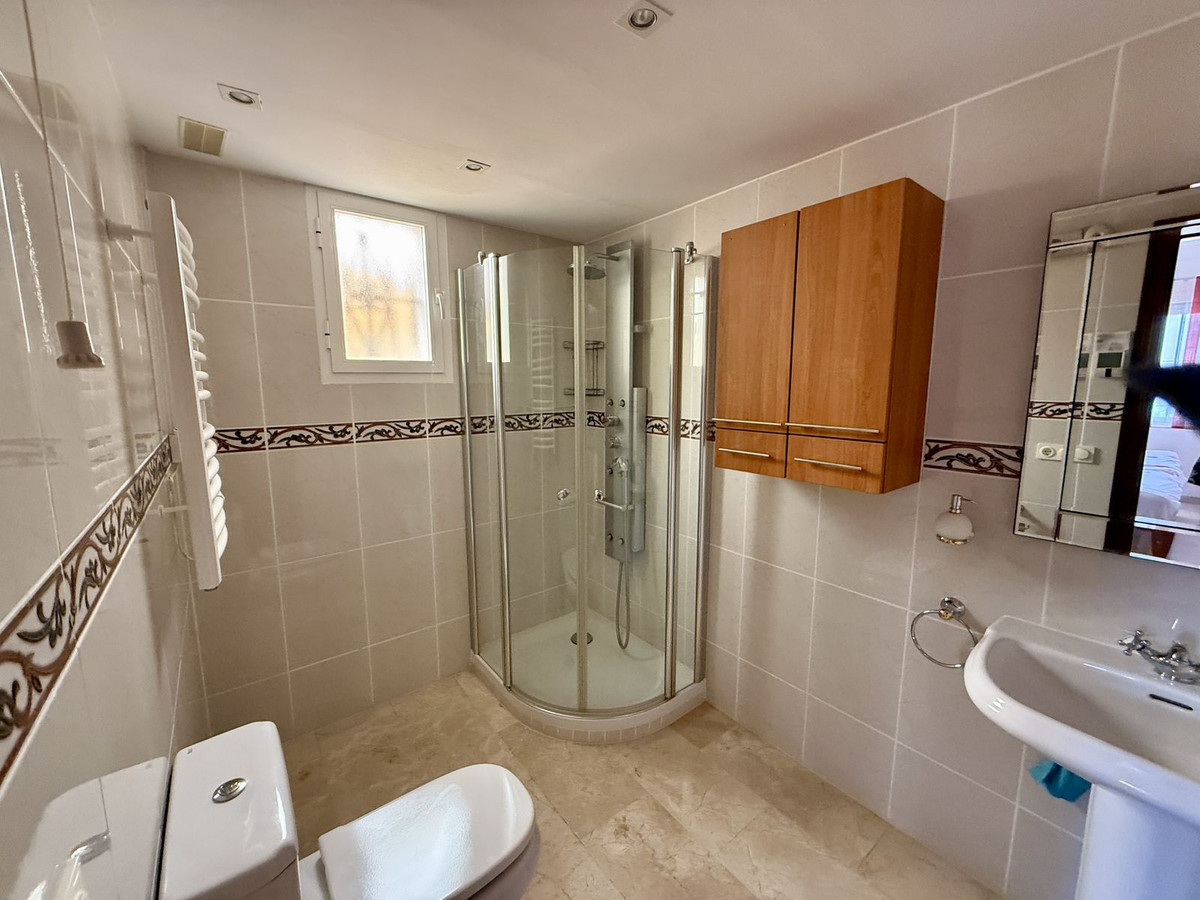 8d08bdb3242e1aeb3e007ecb2b8fae66 - 24