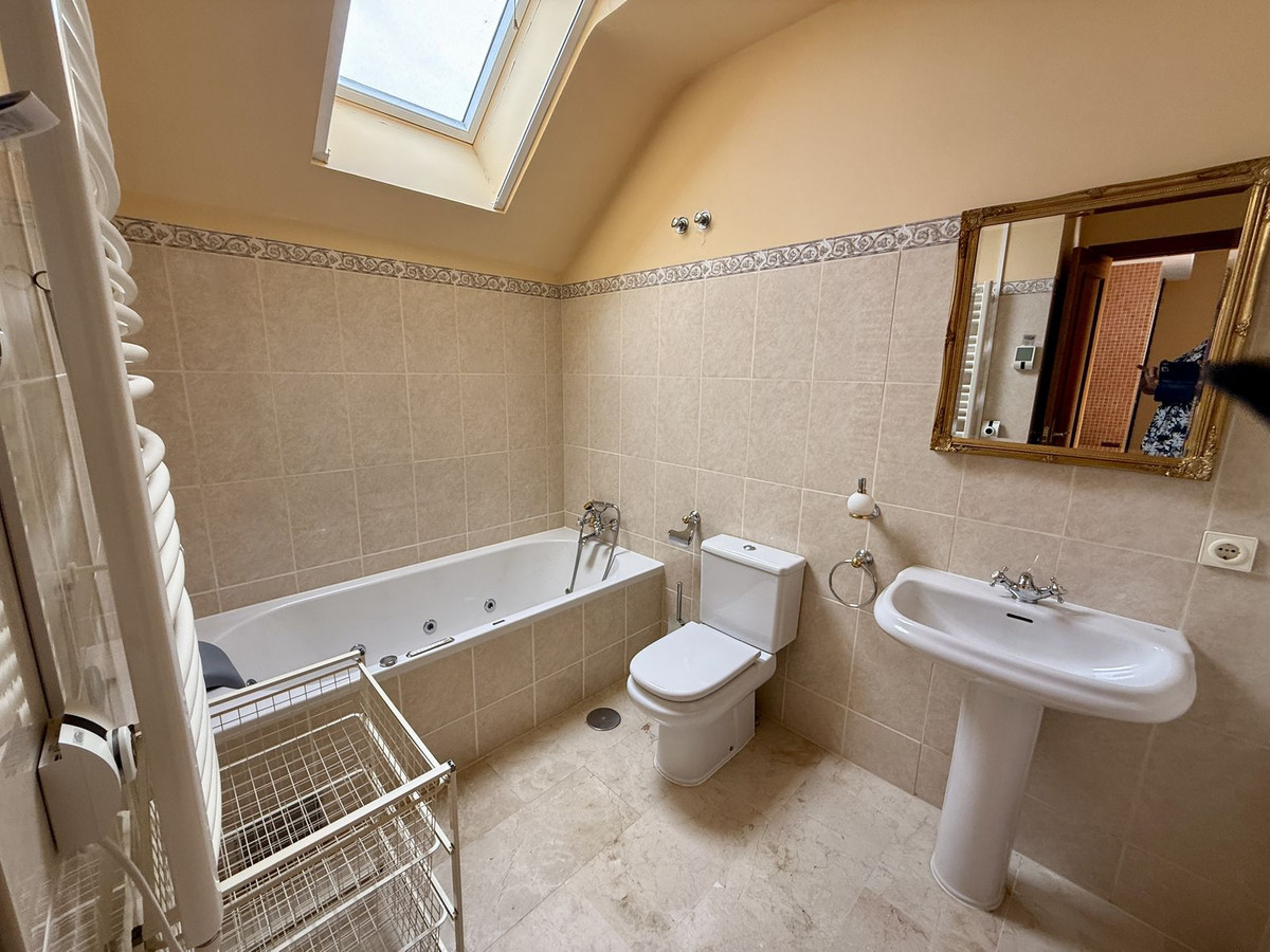 8d08bdb3242e1aeb3e007ecb2b8fae66 - 9