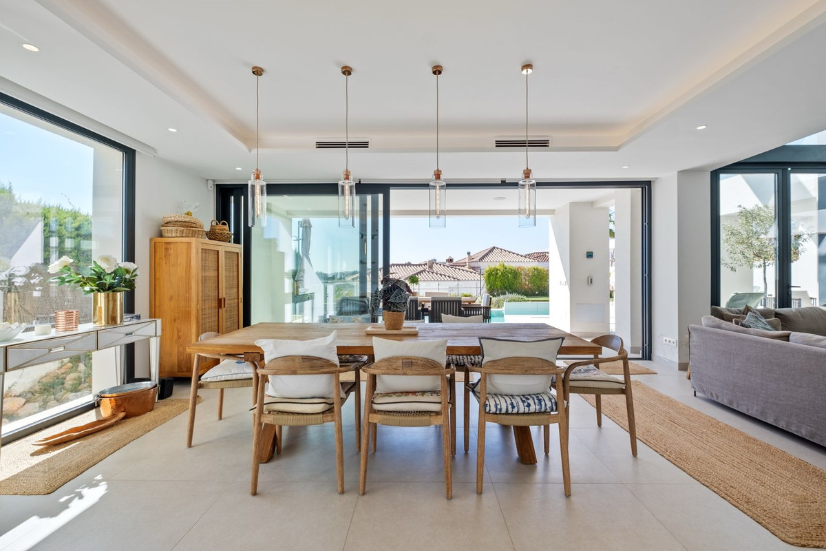 8d08f3e98173dfee195f5a2f21e12f36 - 11