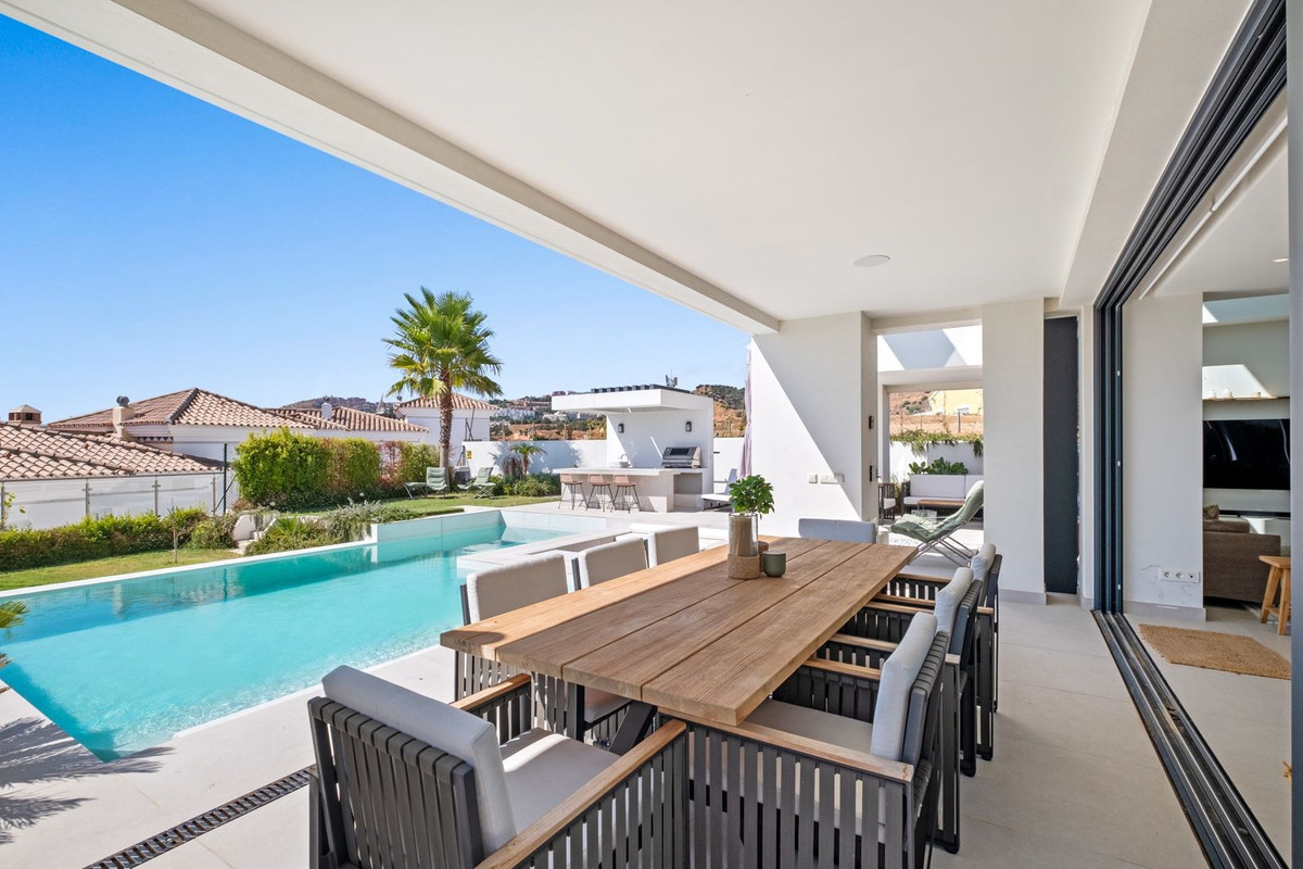 8d08f3e98173dfee195f5a2f21e12f36 - 14