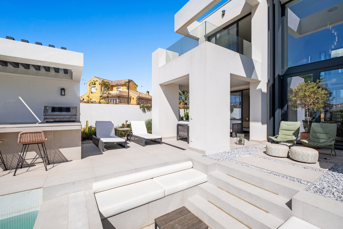 8d08f3e98173dfee195f5a2f21e12f36 - 17