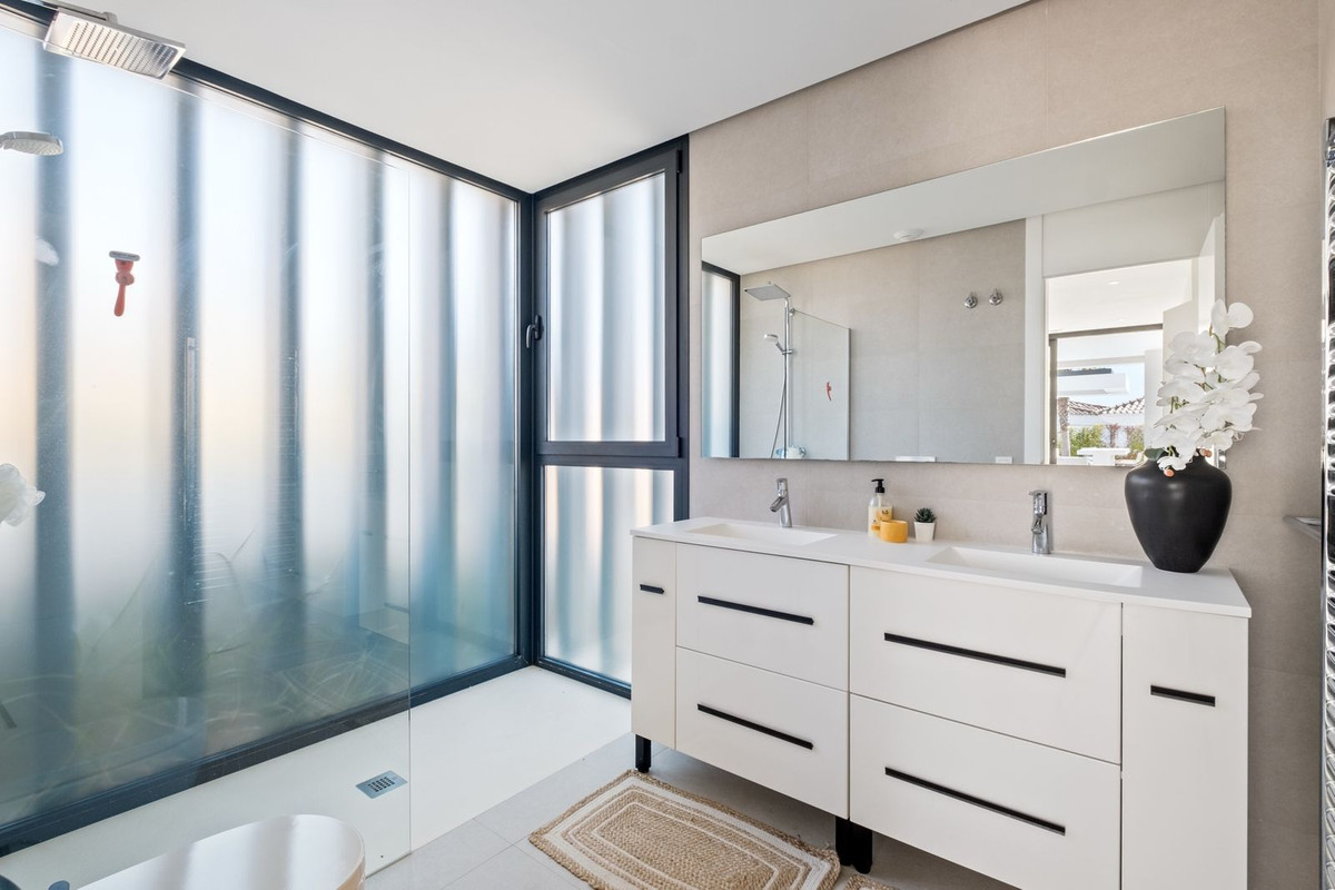 8d08f3e98173dfee195f5a2f21e12f36 - 28