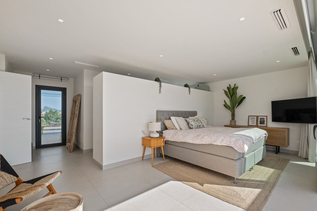 8d08f3e98173dfee195f5a2f21e12f36 - 32