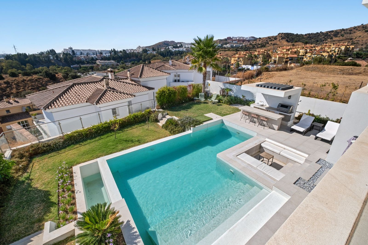 8d08f3e98173dfee195f5a2f21e12f36 - 35