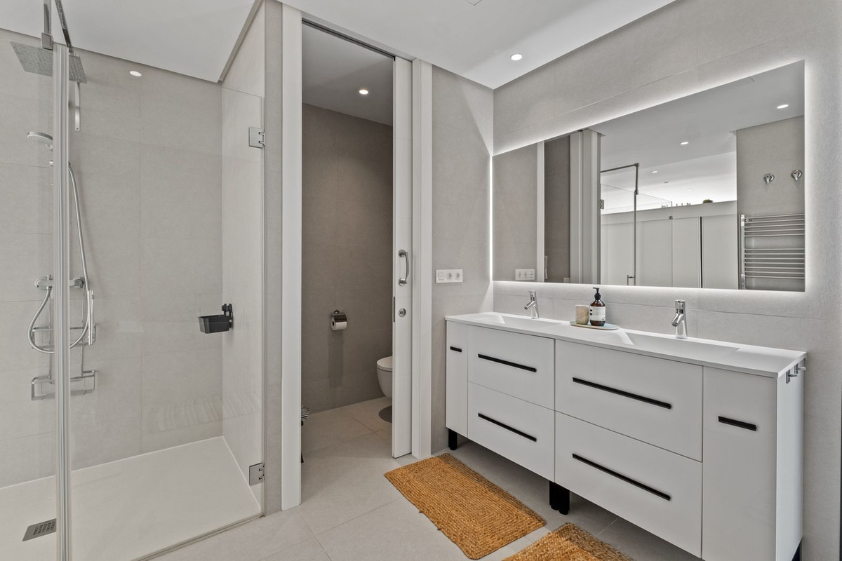 8d08f3e98173dfee195f5a2f21e12f36 - 37