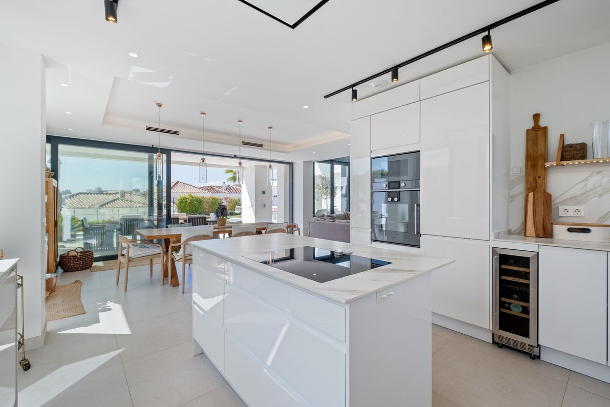 8d08f3e98173dfee195f5a2f21e12f36 - 5