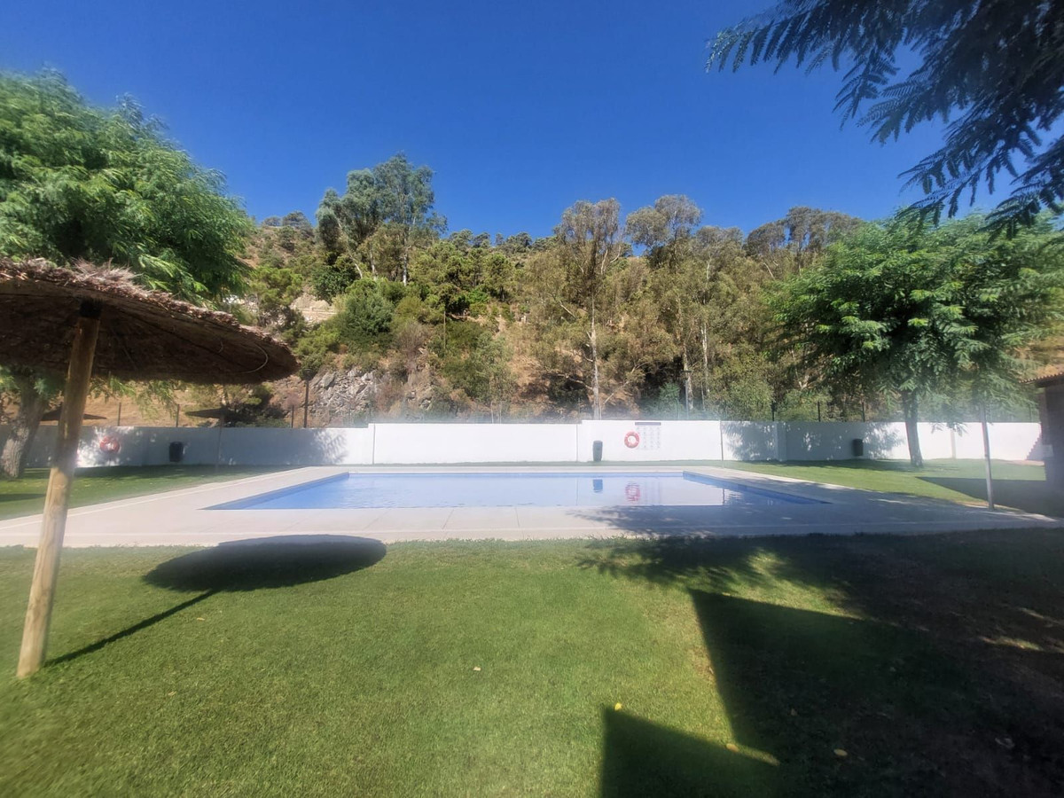 8dfd66806eb904253fb4b30b6b8a5c69 - 14