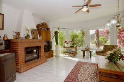 8e4b06806c2d9a2bf271a2e27016f919 - 16