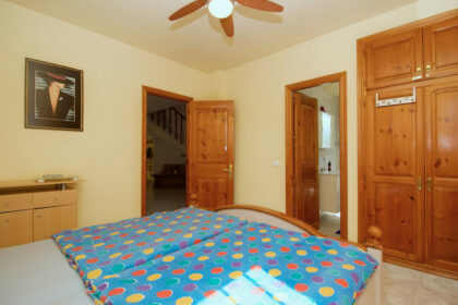 8e4b06806c2d9a2bf271a2e27016f919 - 22