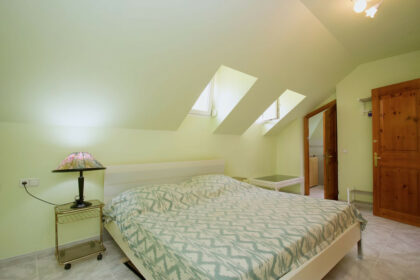 8e4b06806c2d9a2bf271a2e27016f919 - 24