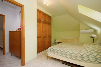 8e4b06806c2d9a2bf271a2e27016f919 - 25