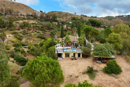 8e4b06806c2d9a2bf271a2e27016f919 - 8