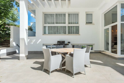 8f3440f8a0966fb05c72c92167650b34 - 10