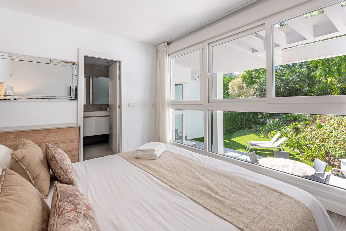 8f3440f8a0966fb05c72c92167650b34 - 20