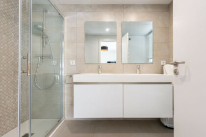 8f3440f8a0966fb05c72c92167650b34 - 23