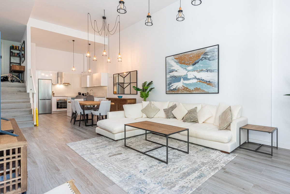 8f3440f8a0966fb05c72c92167650b34 - 3