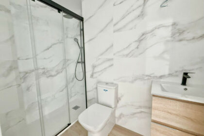 8fbbbbfce7182e2940f46fdcc8cd789a - 18