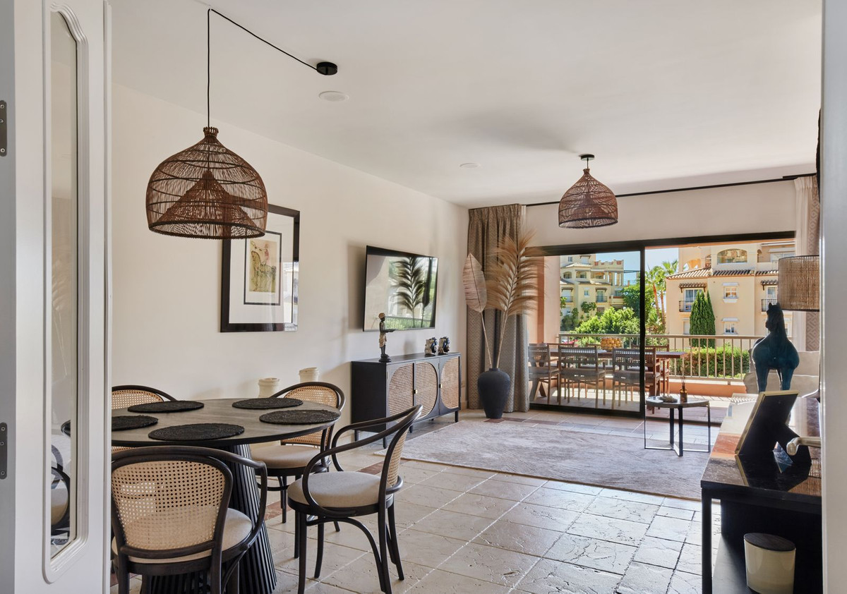 8fde94388eea4db250d255924f3fcc32 - 1