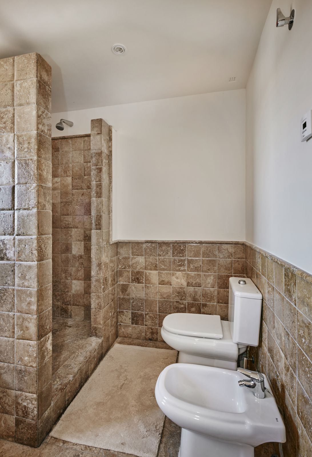 8fde94388eea4db250d255924f3fcc32 - 15