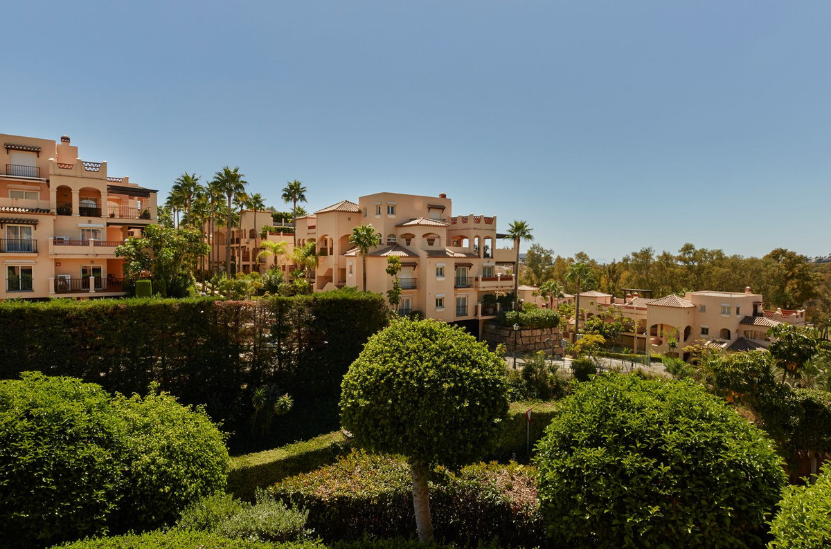 8fde94388eea4db250d255924f3fcc32 - 18