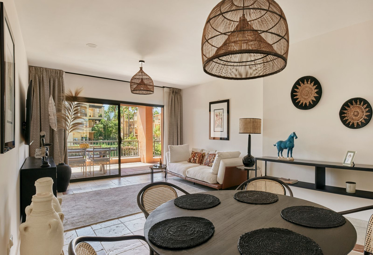 8fde94388eea4db250d255924f3fcc32 - 2