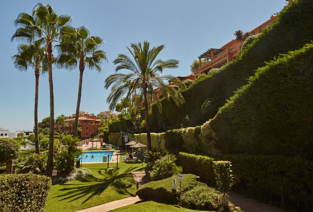 8fde94388eea4db250d255924f3fcc32 - 27