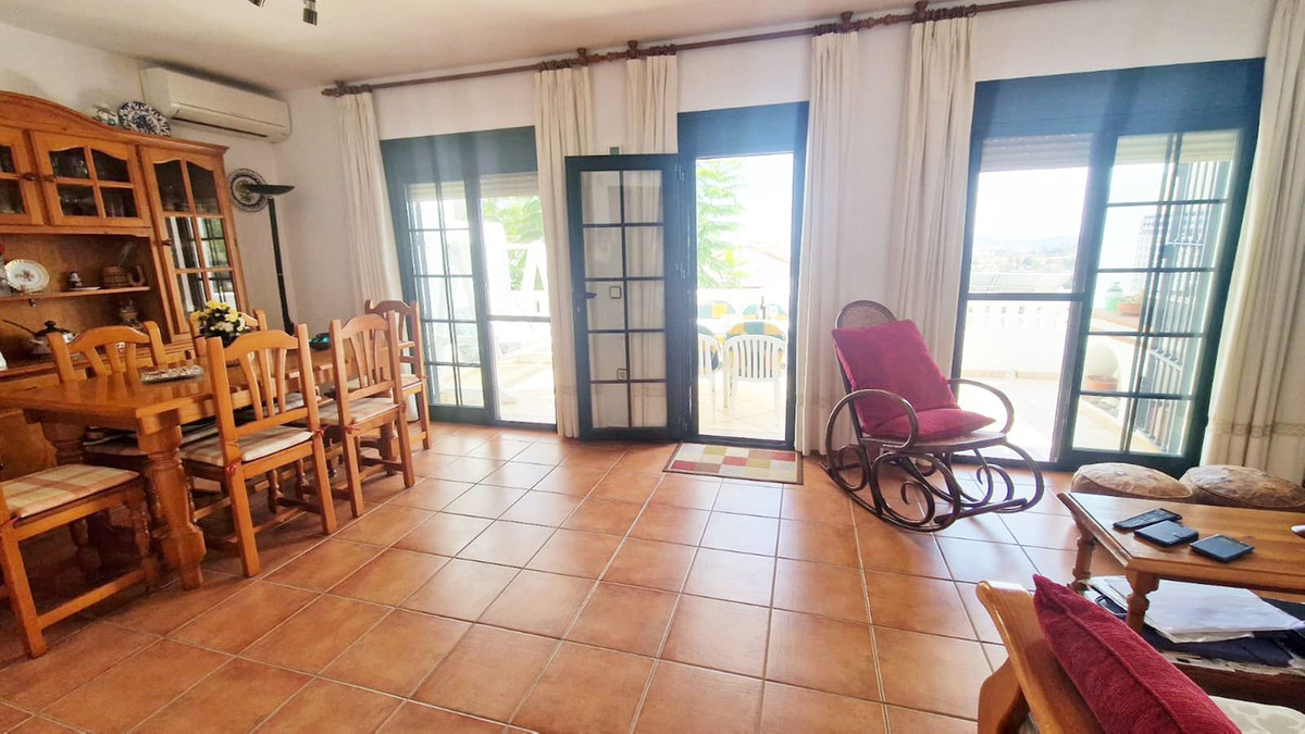 8fe3d40834b4e4acc0f6f9ed8b3ae60b - 20