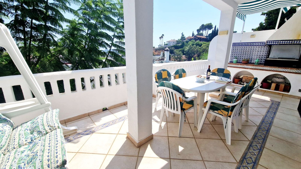 8fe3d40834b4e4acc0f6f9ed8b3ae60b - 23