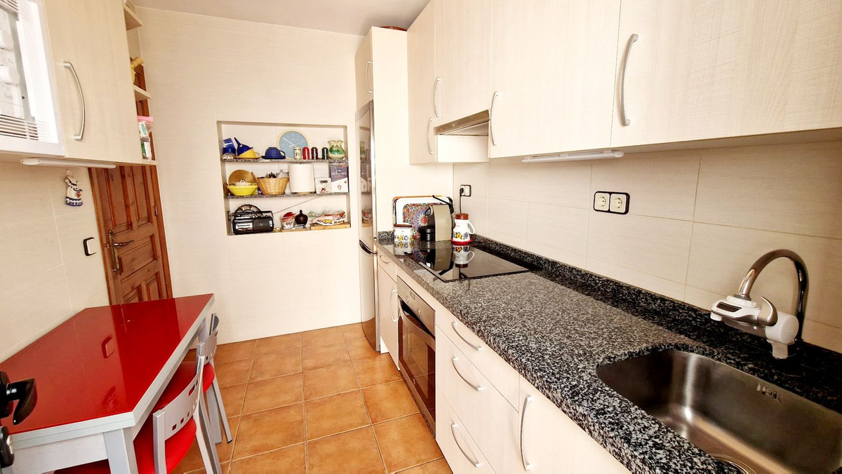 8fe3d40834b4e4acc0f6f9ed8b3ae60b - 25