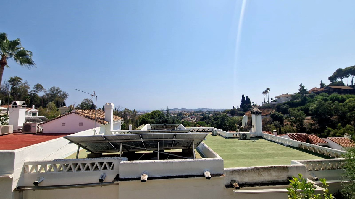 8fe3d40834b4e4acc0f6f9ed8b3ae60b - 26