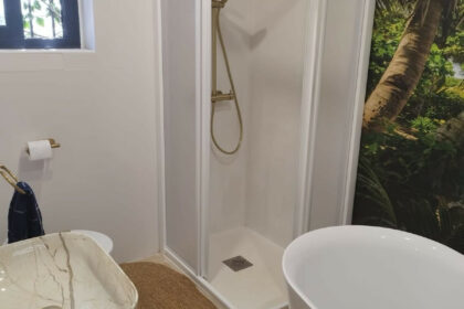 911690644ad4752076a7f14345ddfb29 - 18