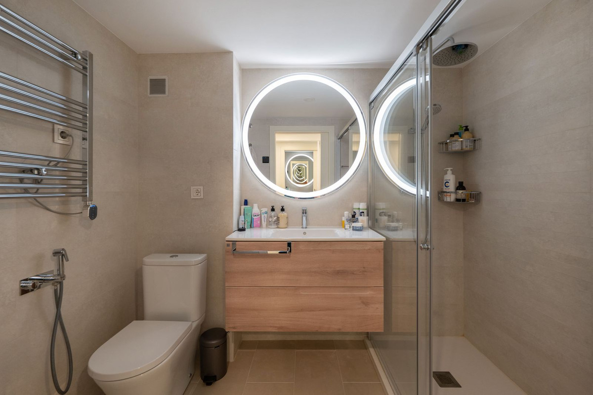 9197eb91c3cdbee1222b8a81087f137e - 16