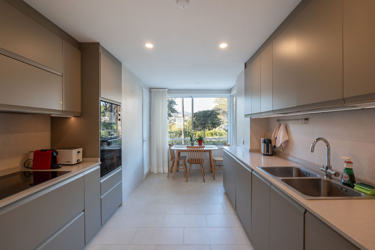 9197eb91c3cdbee1222b8a81087f137e - 29