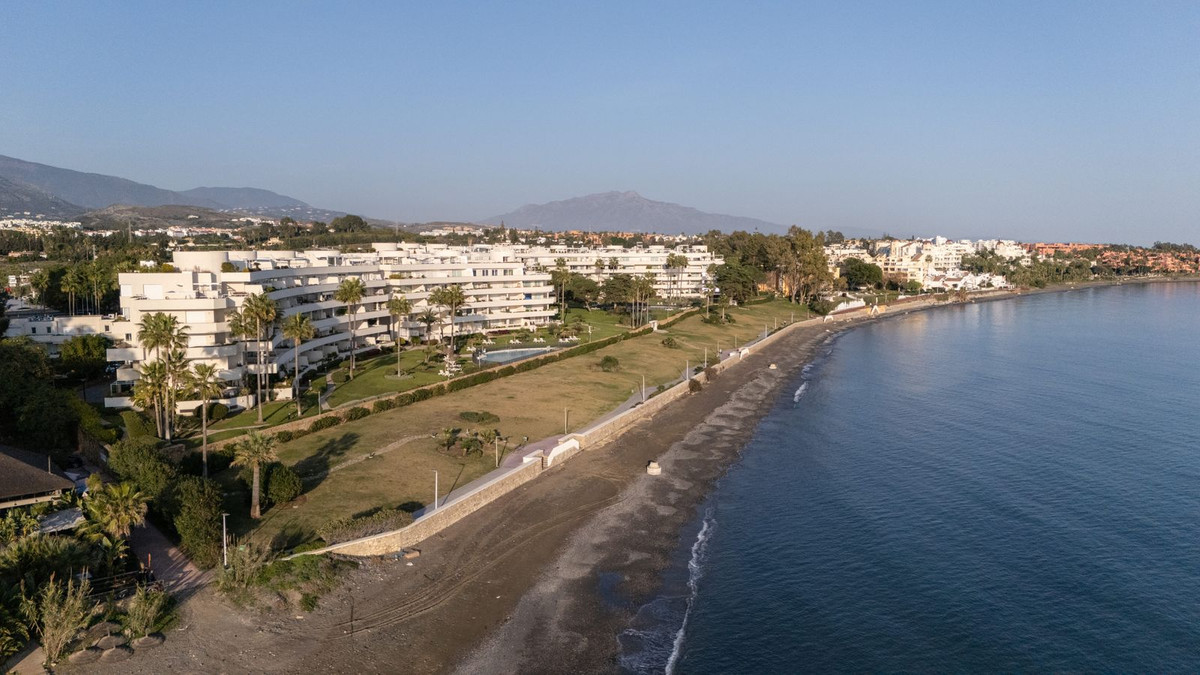 9197eb91c3cdbee1222b8a81087f137e - 37