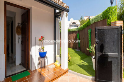 940bfc421fc2e85cb45a2fefc3cf6d81 - 1