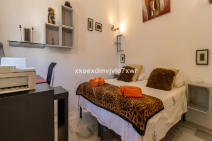 940bfc421fc2e85cb45a2fefc3cf6d81 - 10