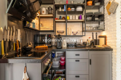 940bfc421fc2e85cb45a2fefc3cf6d81 - 12