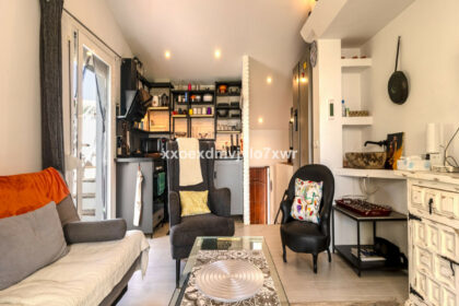 940bfc421fc2e85cb45a2fefc3cf6d81 - 15