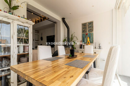 940bfc421fc2e85cb45a2fefc3cf6d81 - 18